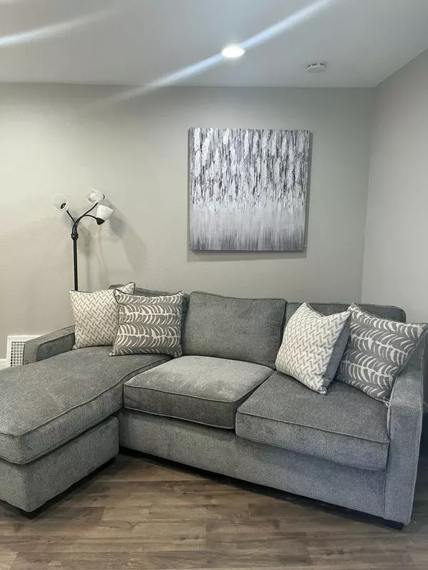 3941 N 12th STREET, Milwaukee, WI 53206