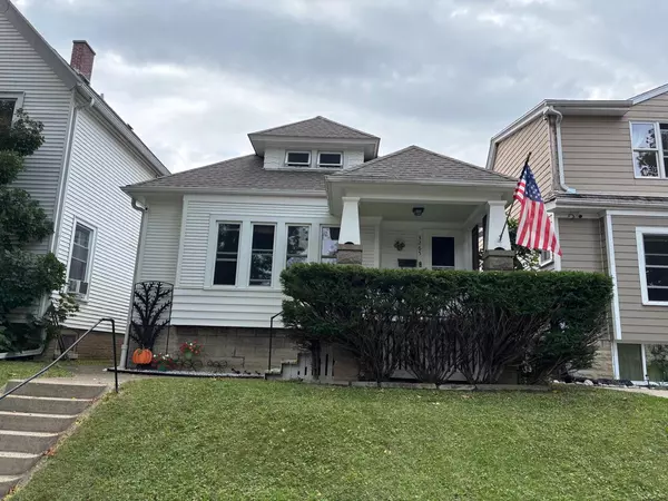 3265 S New York AVENUE, Milwaukee, WI 53207