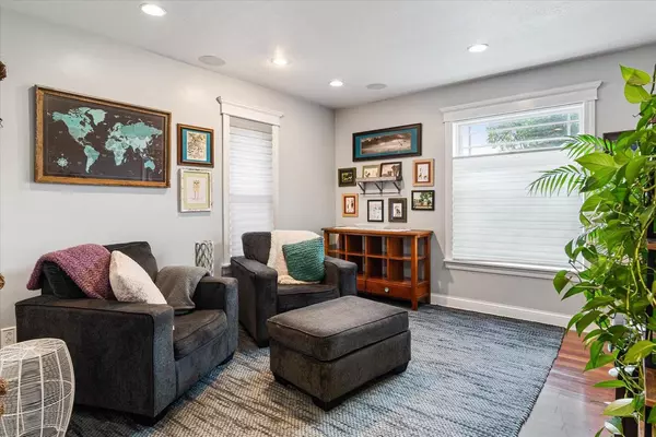 Winona, MN 55987,851 6th STREET W