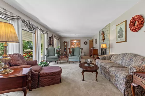 Menomonee Falls, WI 53051,N62W15926 Skyline DRIVE