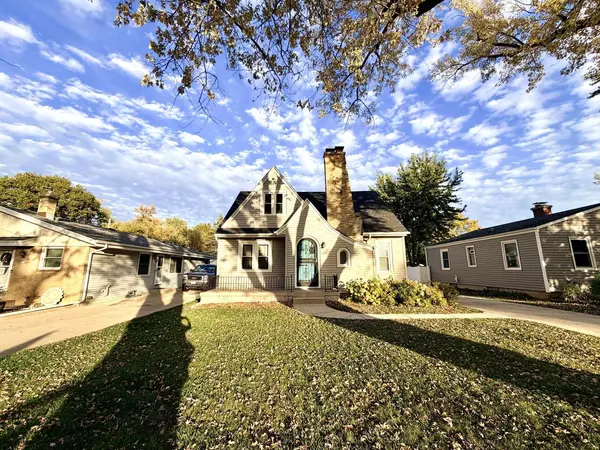 New Berlin, WI 53151,1522 S Sunny Slope ROAD