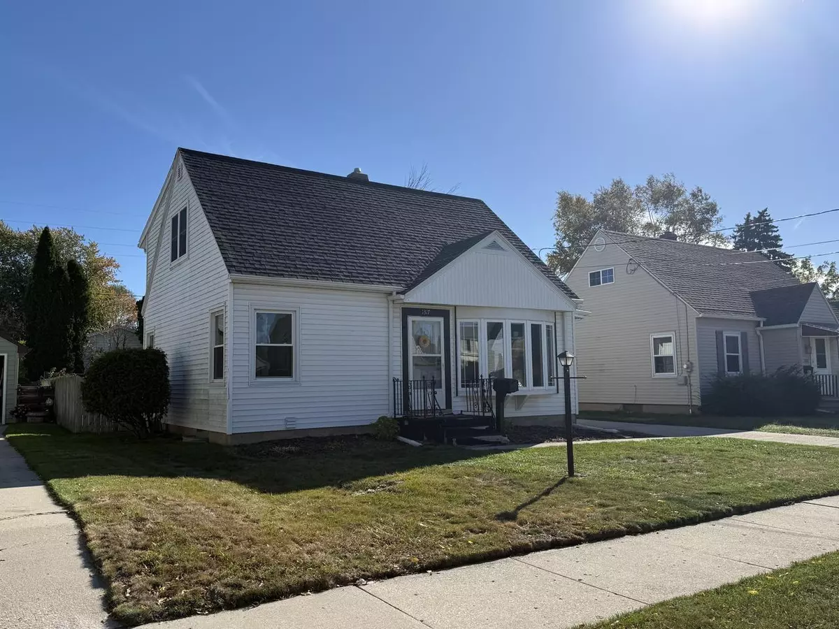 Manitowoc, WI 54220,1317 S 20th STREET