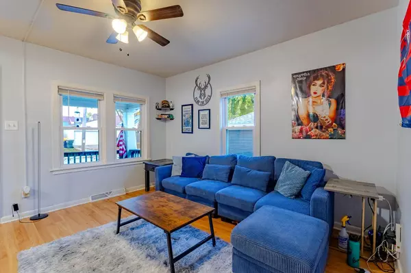 West Allis, WI 53219,8319 W Rogers STREET