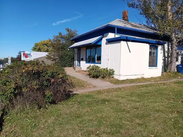 Viroqua, WI 54665,221 N Main STREET