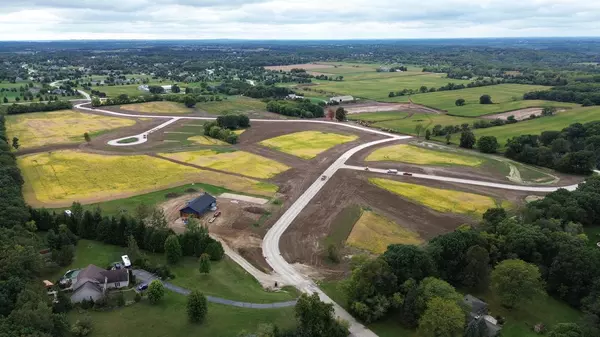 1063 BAMBI ROAD #Lt20, Hubertus, WI 53033