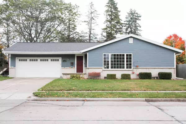 1625 Atlanta CIRCLE, Manitowoc, WI 54220