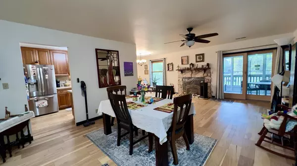 Kenosha, WI 53142,4205 80th STREET #1D