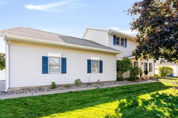 Onalaska, WI 54650,1346 Red Cedar COURT