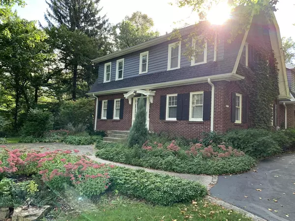 6511 W Division STREET, Mequon, WI 53092