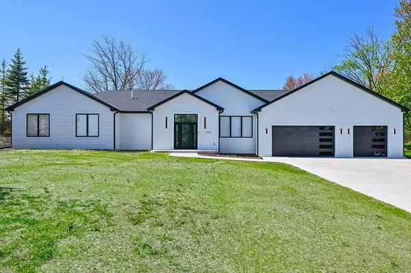 10500 W Vera AVENUE, Milwaukee, WI 53224