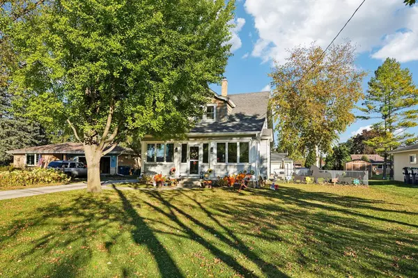 910 N Green Bay ROAD, Grafton, WI 53024
