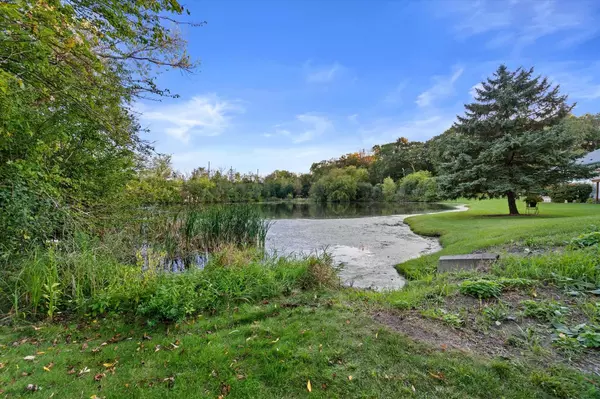 Mukwonago, WI 53149,613 Bay View ROAD