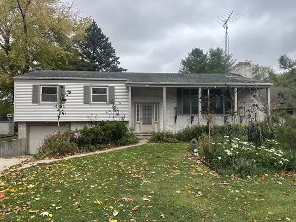 1413 Center STREET, Watertown, WI 53098