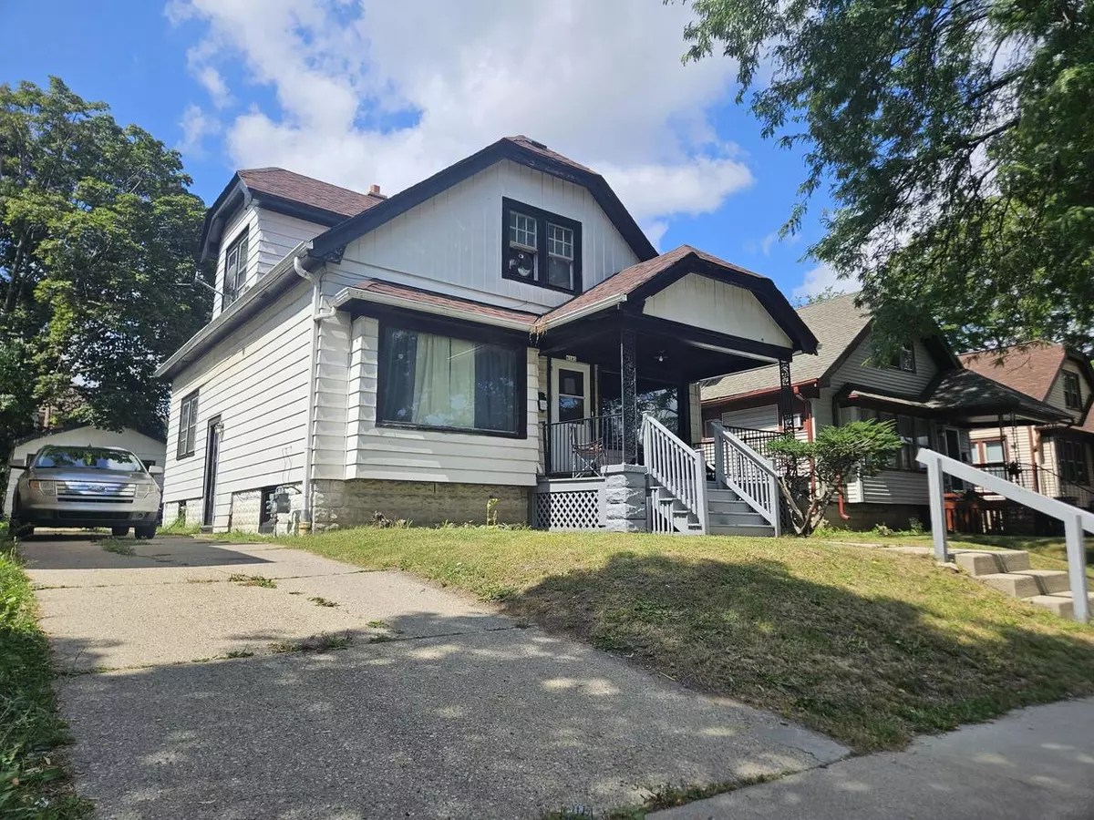 Milwaukee, WI 53209,4143 N 10th STREET