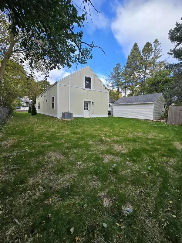 Milwaukee, WI 53209,5766 N 42nd STREET