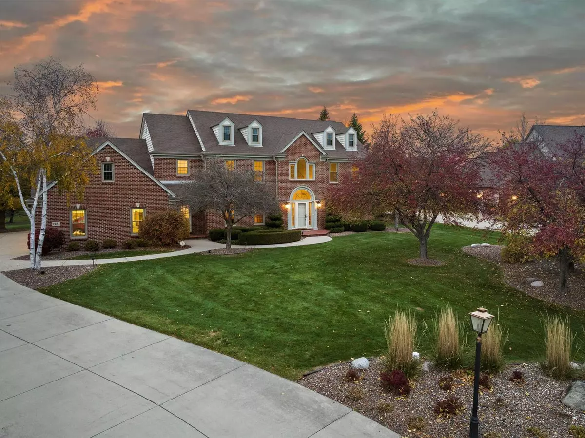 Franklin, WI 53132,9254 W Wyndham Hills COURT