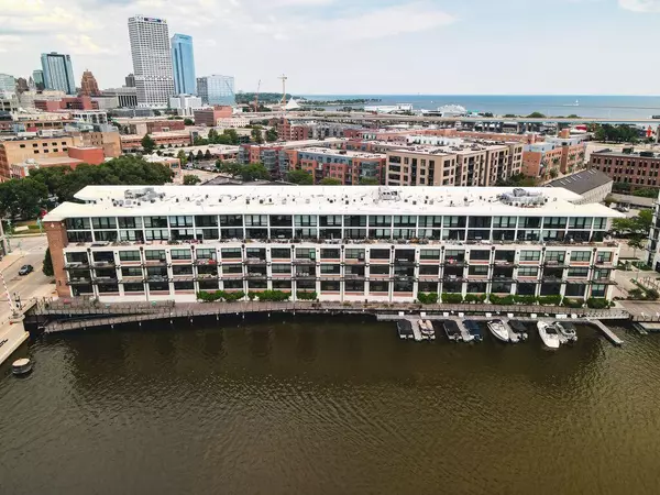 311 E Erie STREET #425, Milwaukee, WI 53202