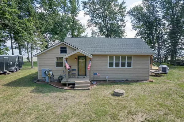 W1081 Rest Haven Ln, Montello, WI 53949