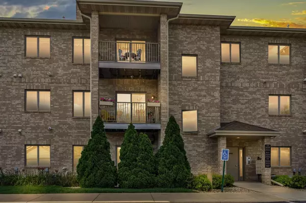 250 Fairview Cir #250, Waunakee, WI 53597