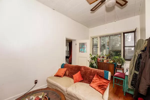 Milwaukee, WI 53212,2674 N Holton STREET #2678