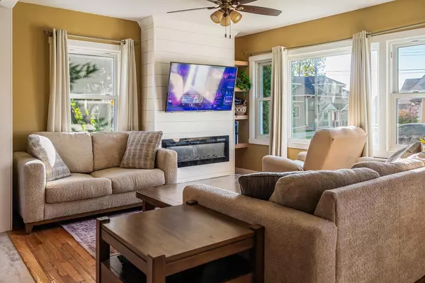 West Salem, WI 54669,131 West AVENUE N