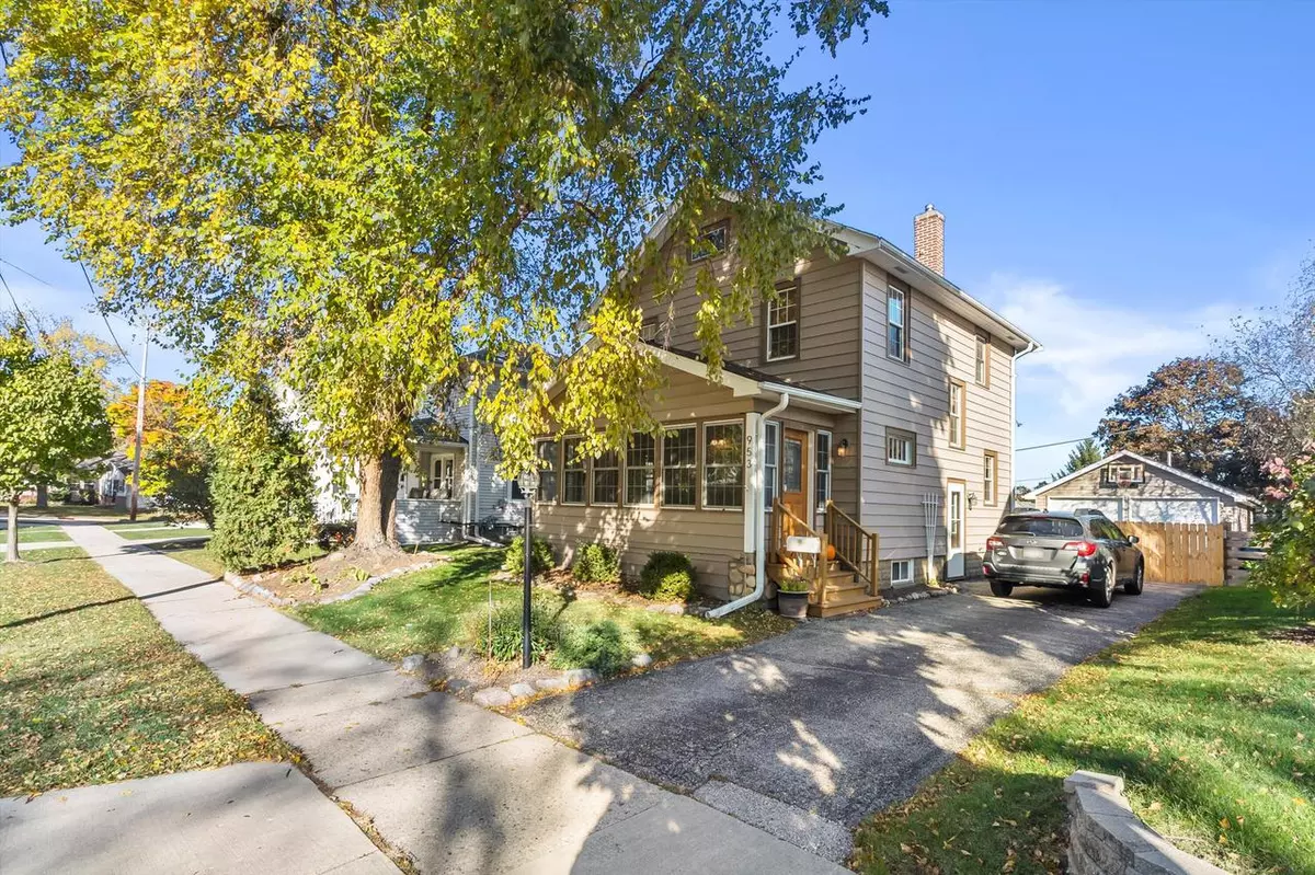 Waukesha, WI 53186,953 Genesee STREET