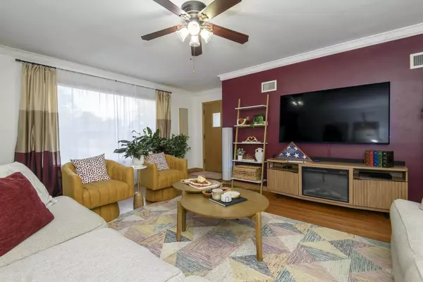 Milwaukee, WI 53225,4960 N 89th STREET