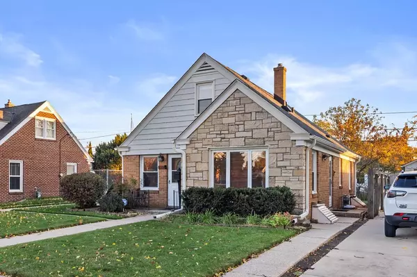 Racine, WI 53402,1019 Kingston AVENUE