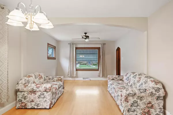 Kenosha, WI 53143,7819 27th AVENUE