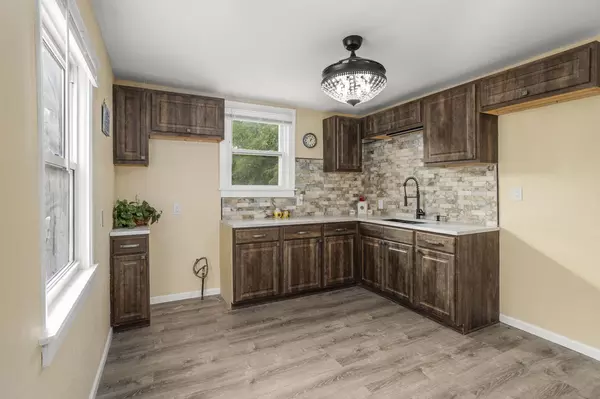 Milwaukee, WI 53209,3033 W Eggert PLACE