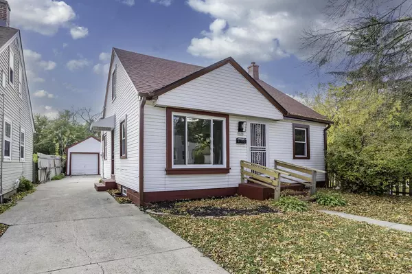 Milwaukee, WI 53209,3033 W Eggert PLACE