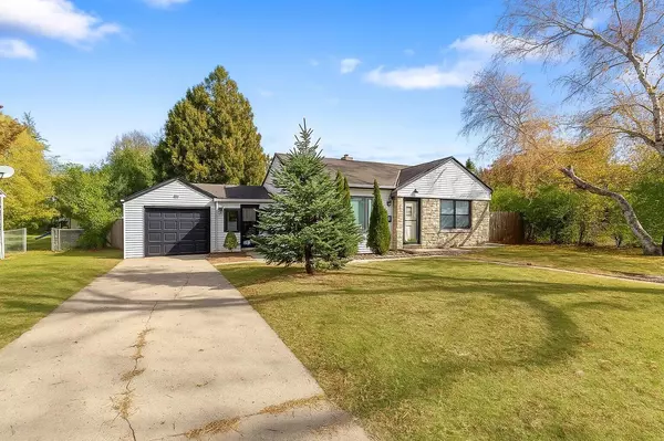 Milwaukee, WI 53218,8002 W Fond Du Lac AVENUE