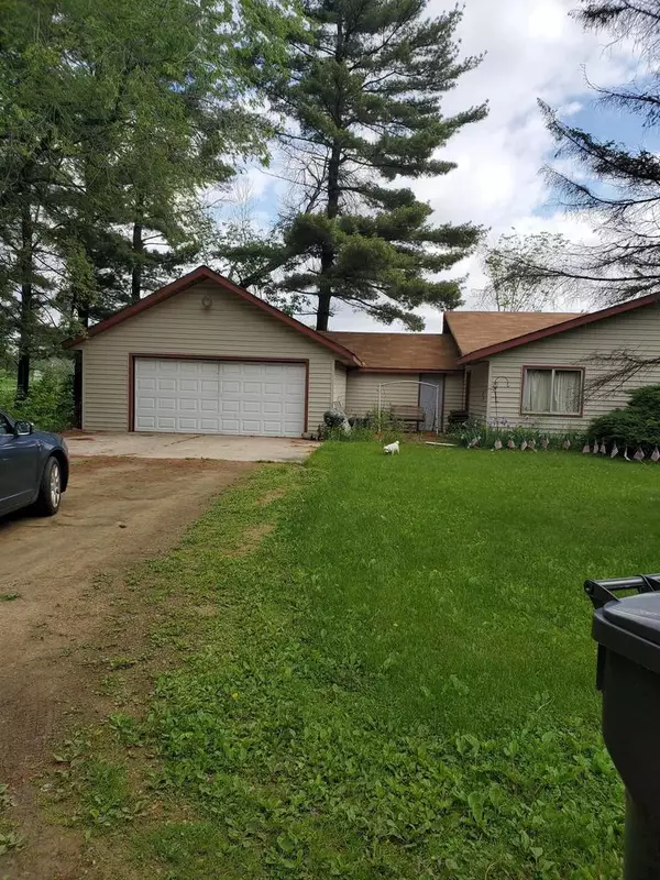 241 E Water St, Montello, WI 53949