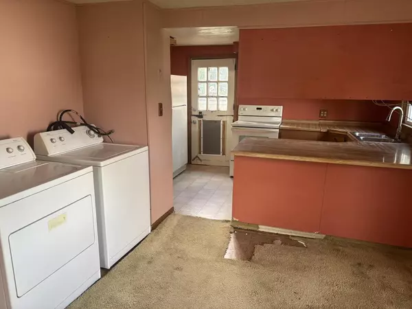 Sharon, WI 53585,137 Plain STREET