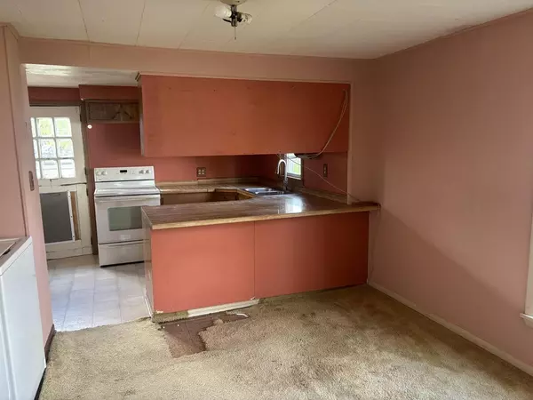 Sharon, WI 53585,137 Plain STREET