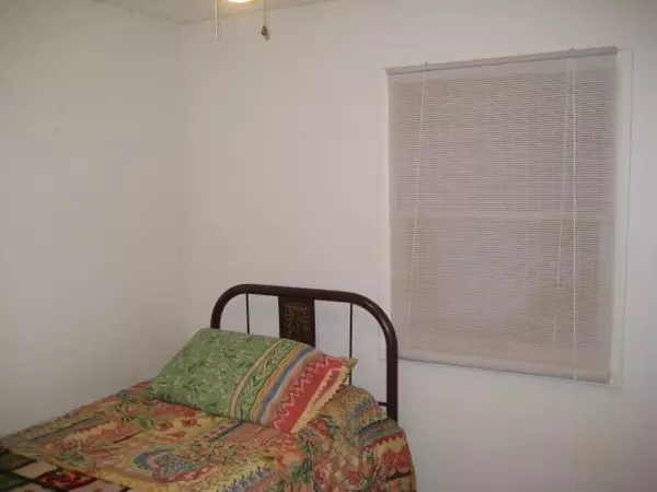 Mcgregor, IA 52157,533 C St