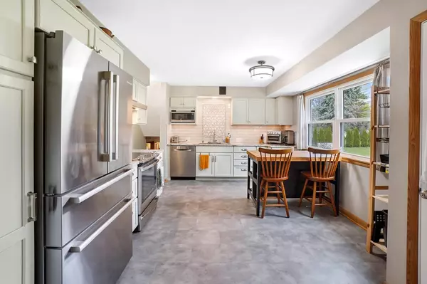 Brookfield, WI 53045,1620 Greenview DRIVE