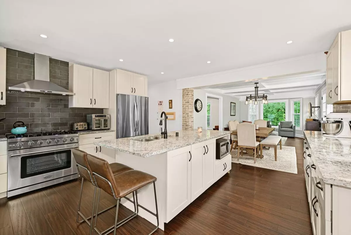 Elm Grove, WI 53122,1005 Lone Tree ROAD