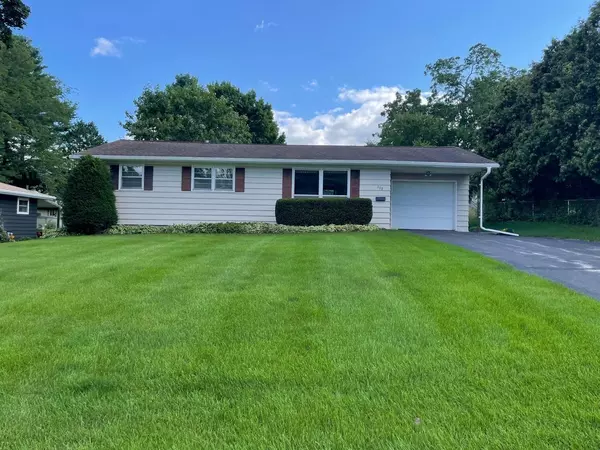 117 E Madison St, Dodgeville, WI 53533