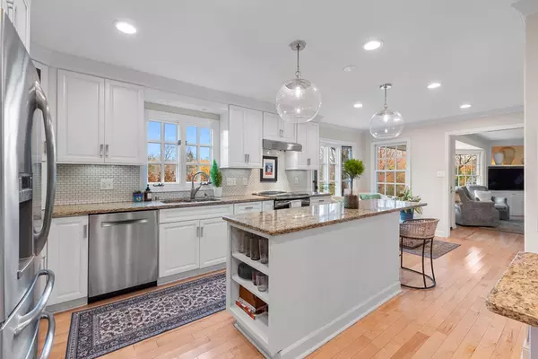 Mequon, WI 53092,10250 N Range Line COURT