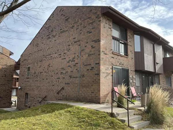 9026 N Park Plaza COURT, Brown Deer, WI 53223