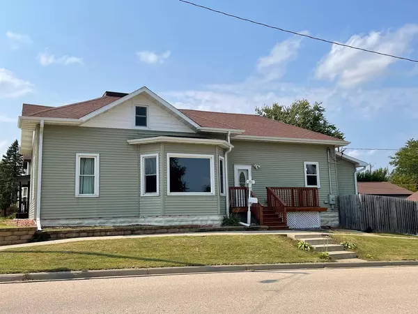 301 W Nott St, Tomah, WI 54660