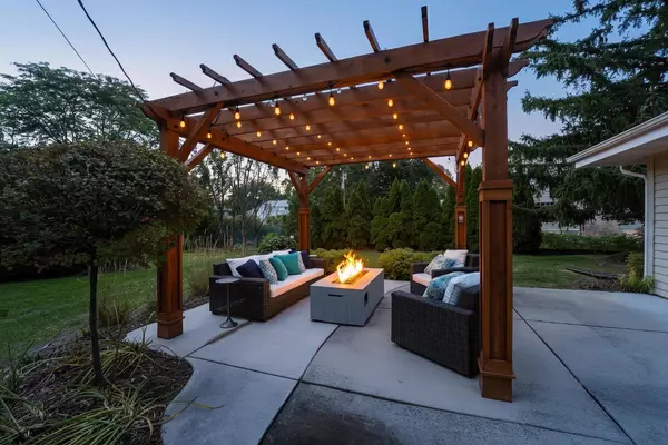 Brookfield, WI 53045,17495 Sierra LANE