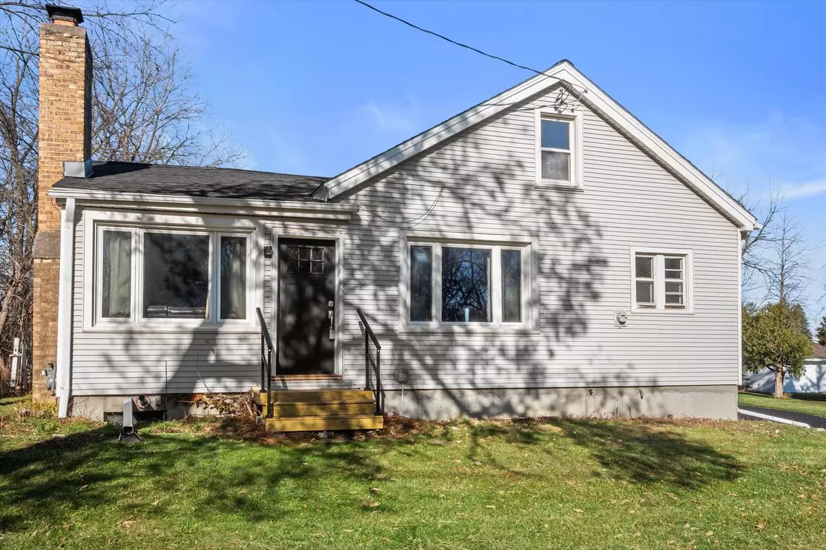 Milwaukee, WI 53225,10800 W Mill ROAD