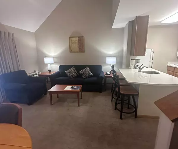 111 Center STREET #435, Lake Geneva, WI 53147