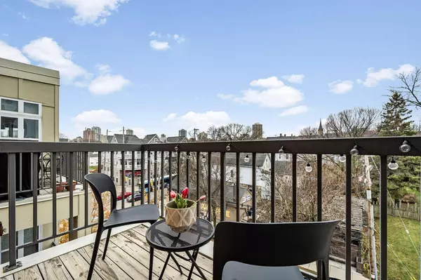 Milwaukee, WI 53202,1925 N Water STREET #409