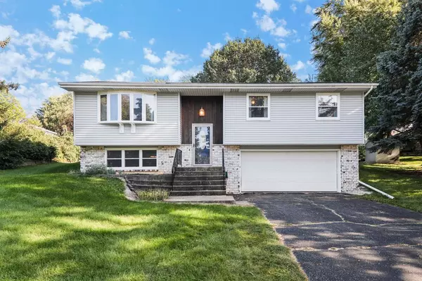 102 Simon Crestway, Waunakee, WI 53597