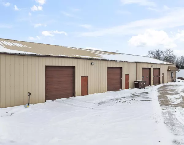 Elkhorn, WI 53121,600 Nathan LANE