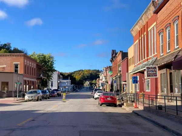 Mcgregor, IA 52157,218 Main St