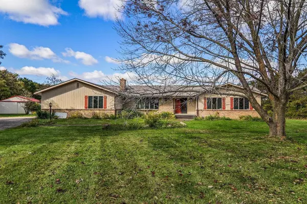 S4323 County Road A, Baraboo, WI 53913